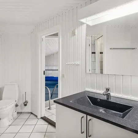 Ellanor - 1km From The Sea By Interhome Feriehus