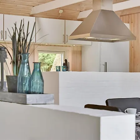 Ferienhaus Ellanor - 1km From The Sea By Interhome
