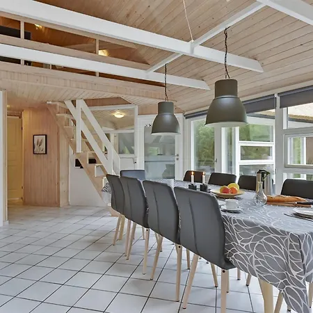 Ellanor - 1km From The Sea By Interhome
